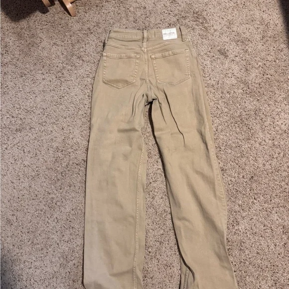 Hollister ULTRA HIGH-RISE DAD JEAN Tan - Picture 3 of 6